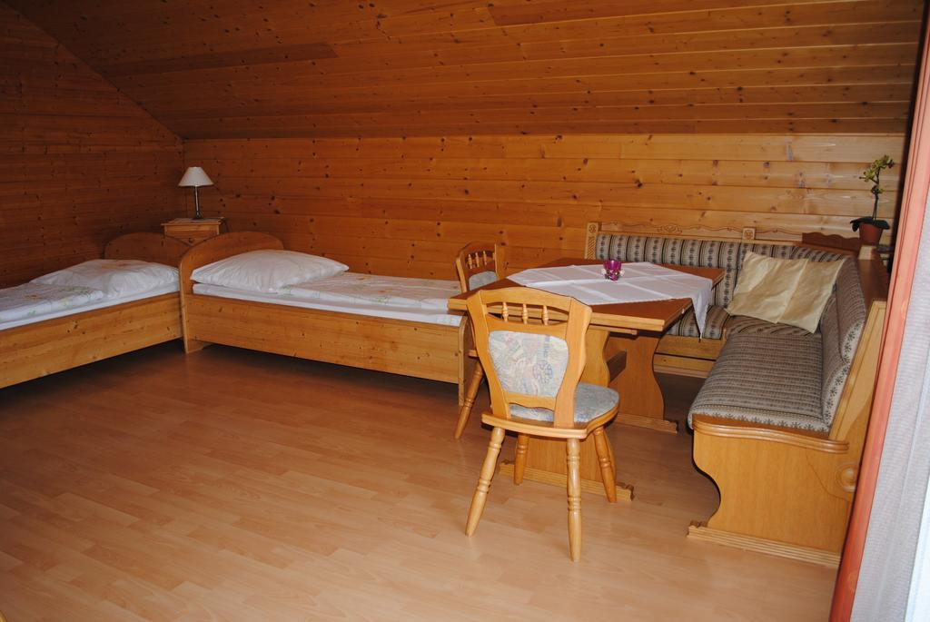 Gaestehaus Lindermuth Presseggersee Værelse billede